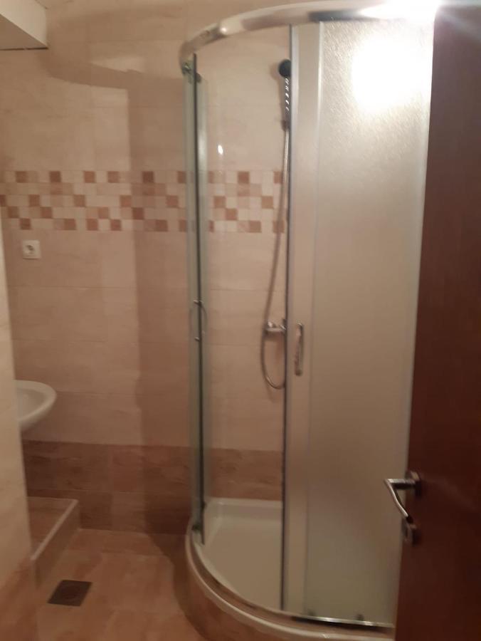Apartmani I Sobe Grga Starigrad Paklenica Bagian luar foto