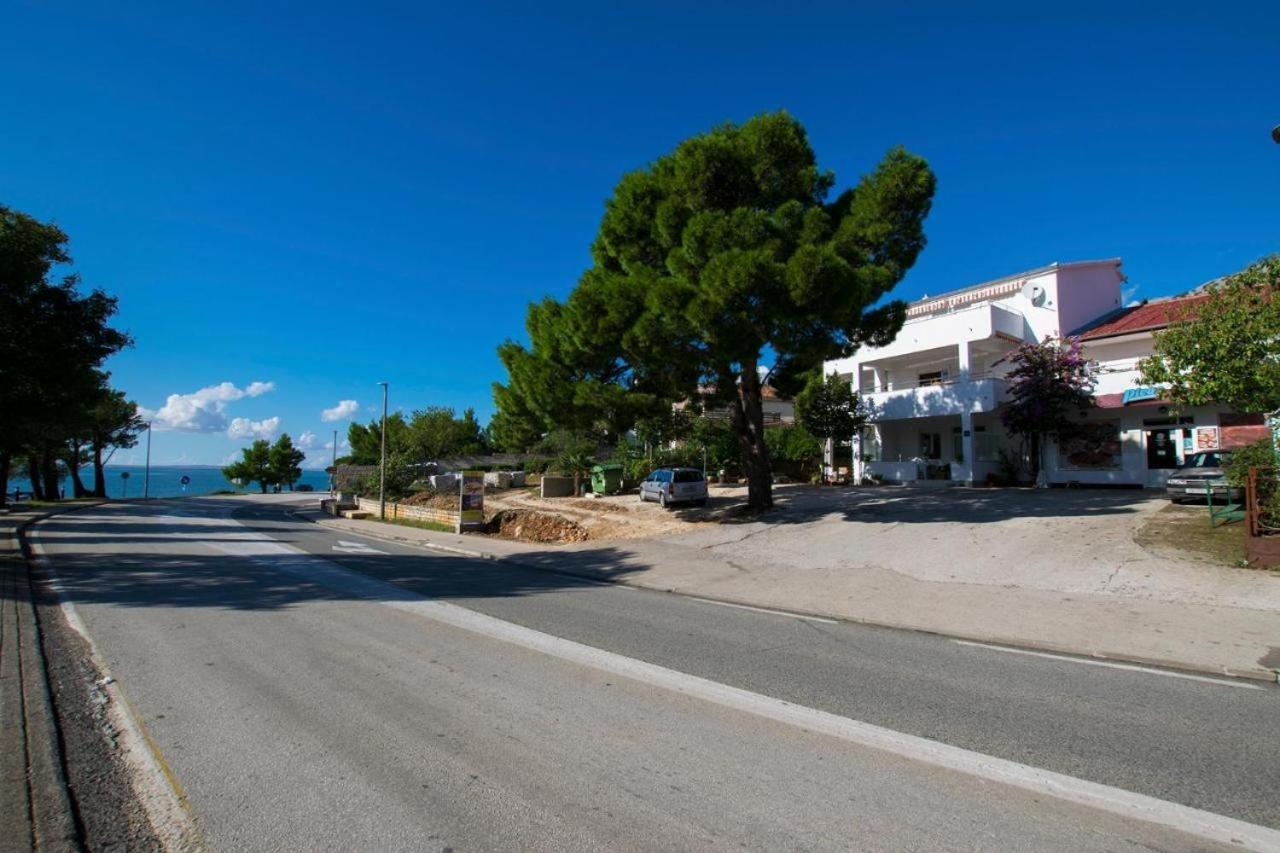 Apartmani I Sobe Grga Starigrad Paklenica Bagian luar foto