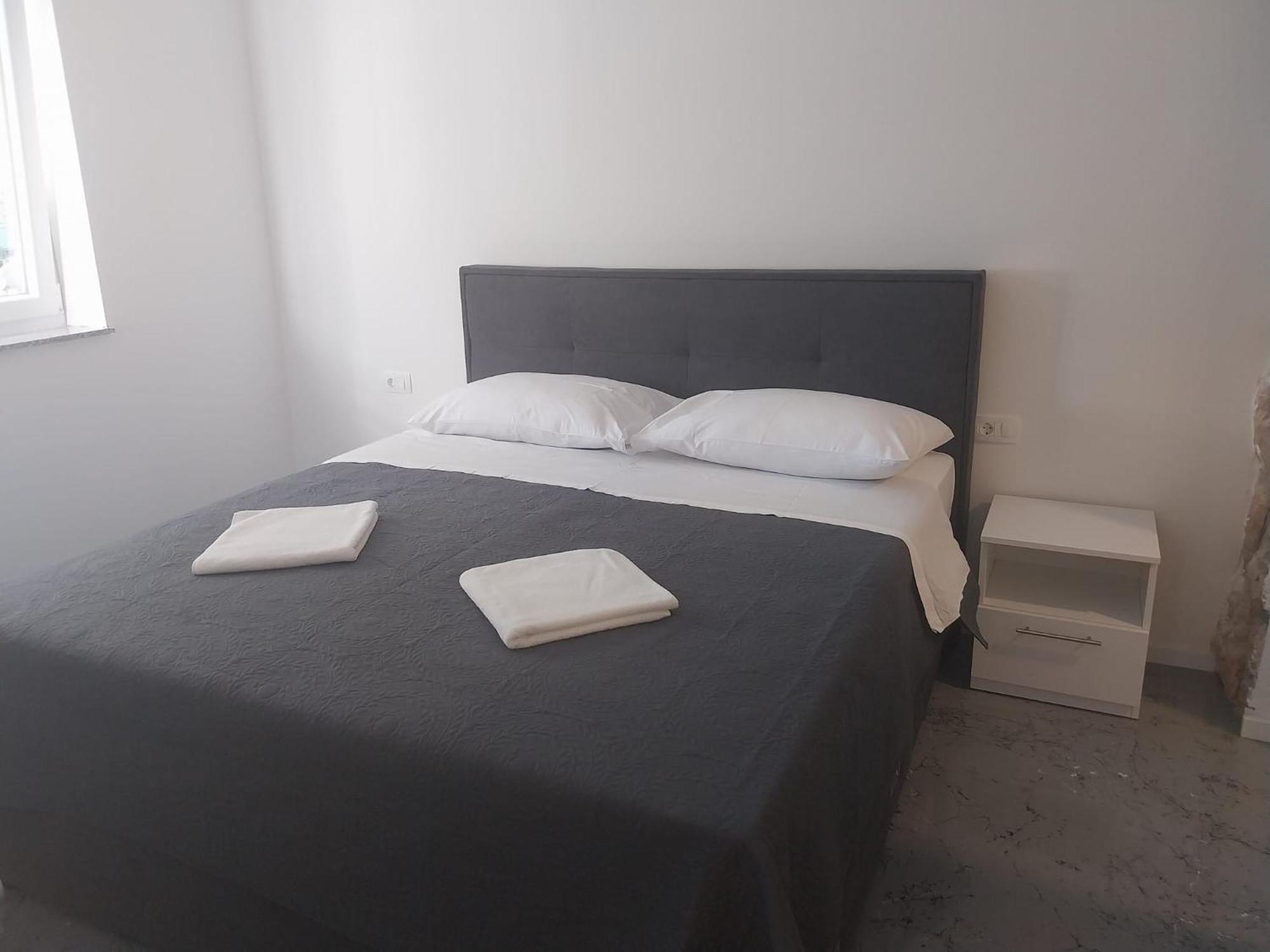 Apartmani I Sobe Grga Starigrad Paklenica Bagian luar foto