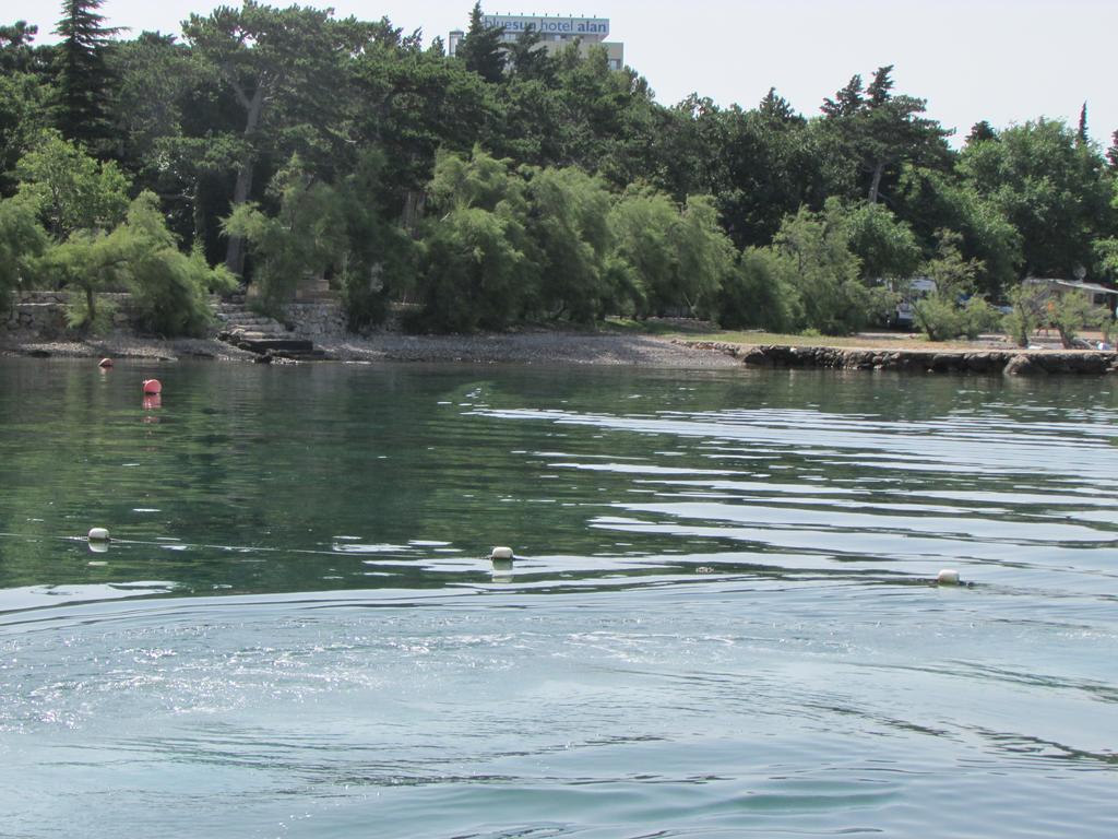Apartmani I Sobe Grga Starigrad Paklenica Bagian luar foto