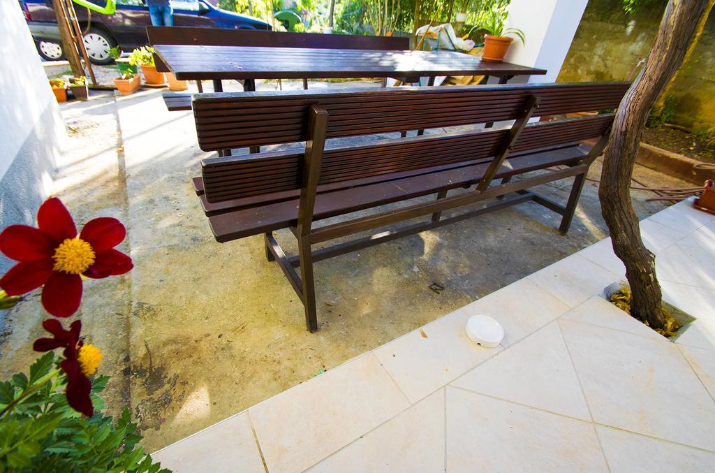 Apartmani I Sobe Grga Starigrad Paklenica Bagian luar foto