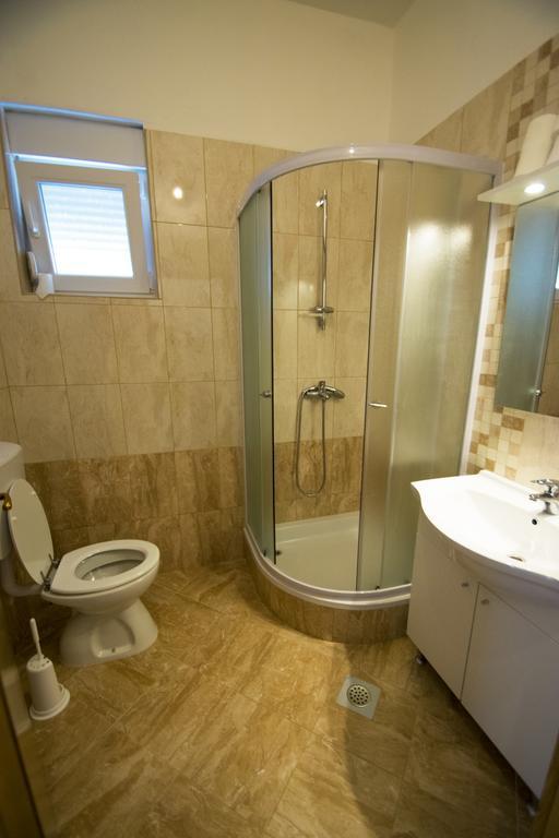 Apartmani I Sobe Grga Starigrad Paklenica Bagian luar foto
